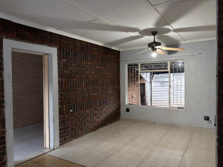 3 Bedroom Property for Sale in Geelhoutpark North West